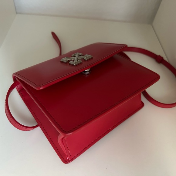 Off-White waist bag. - Picture 12 of 13